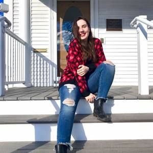 Meet your Posher, Julia